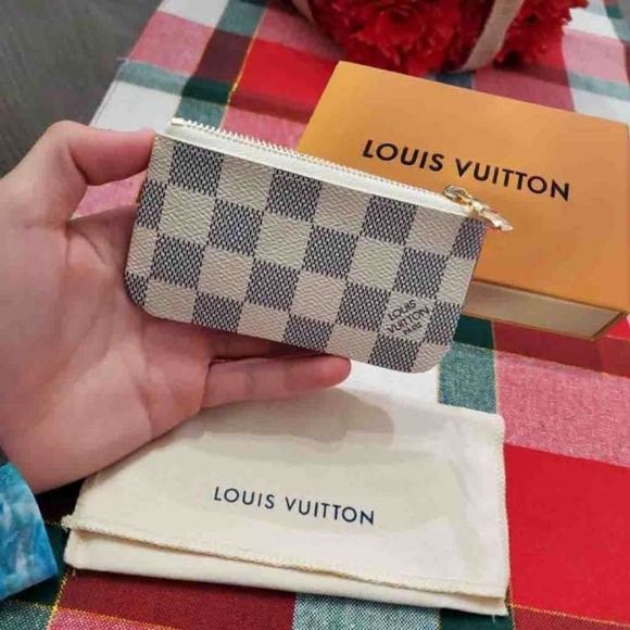 (SOLD) Louis Vuitton Damier Azur Key Pouch - Picture 1 of 3